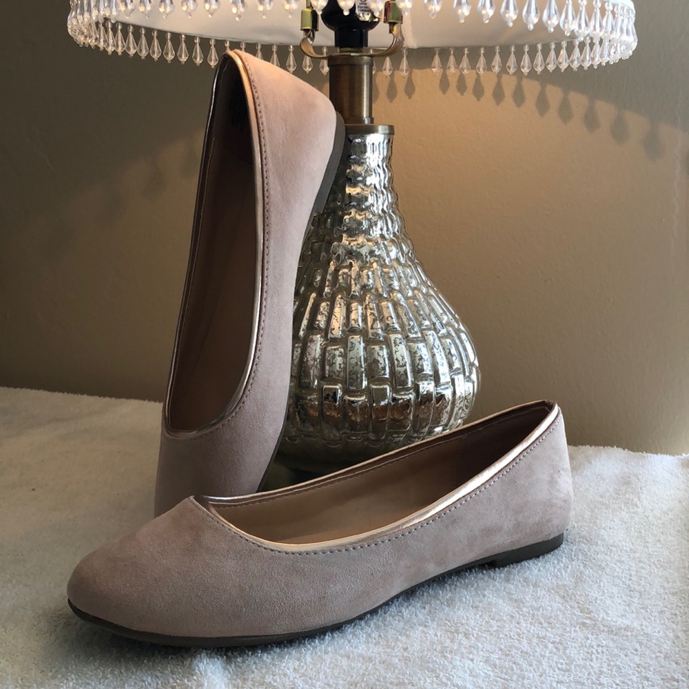 Flats- synthetic suede